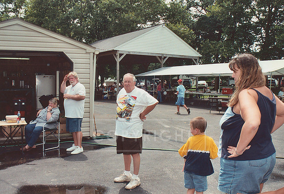 YCRC Picnic YCRC Clubhouse 2004 (15)