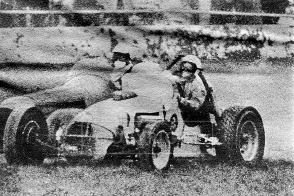 #9 Hank Lukatis and #7 Unknown URC at Bedford