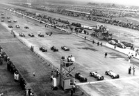 Green Flag for Vanderbilt Cup Race at Roosevelt