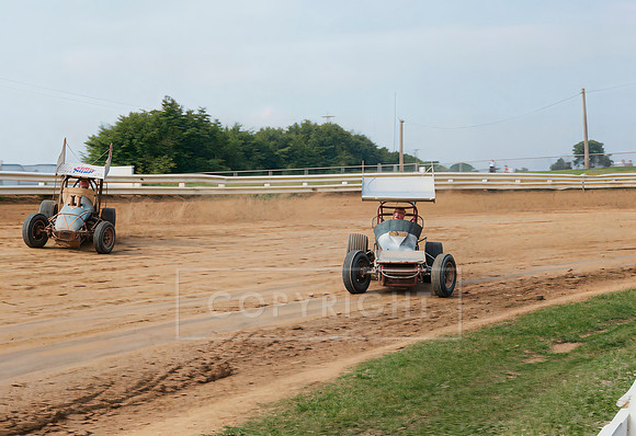 #91 Kenny Weld and #880 Smokey Snellbaler at Williams Grove