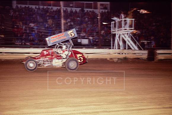 #5 Ed Zirkle Takes the Checkers at Williams Grove-7