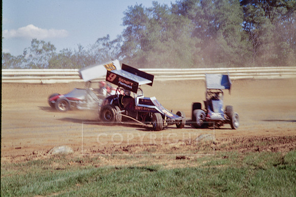 #9 Allen Senft Spins In Front of #39 Scott Ausherman at Williams Grove-8