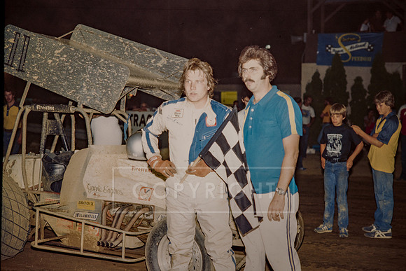 #11 Steve Kinser Winner at Penn National-6 (2)