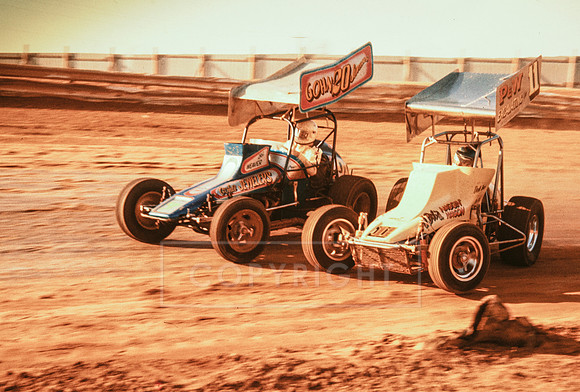 #20 Bobby Weaver and #11 Kramer Williamson at Williams Grove-2 (2)
