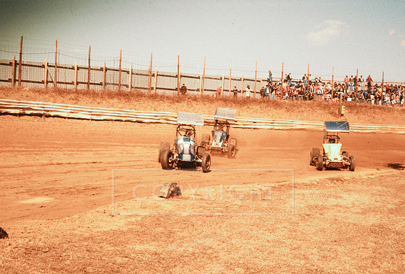 #20 Bobby Weaver, #1 Lynn Paxton and #11 Kramer Williamson at Williams Grove-2