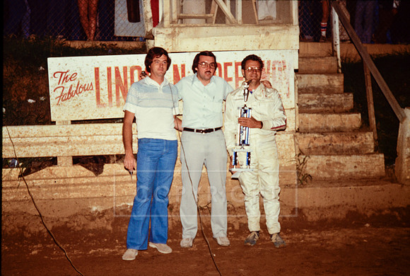 Bobby Goodling Get the Trophy at Lincoln-8 (2)