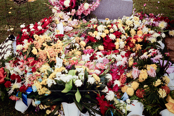 John Draucker Flowers at Cemetary-7 (2)