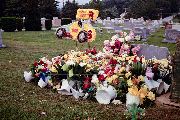 John Draucker Flowers at Cemetary-7 (6)