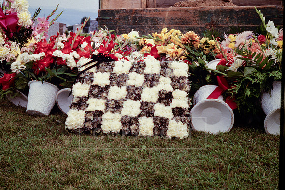 John Draucker Flowers at Cemetary-7 (9)