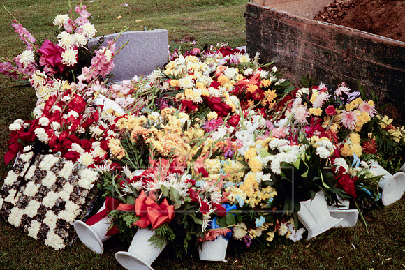 John Draucker Flowers at Cemetary-7