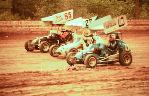 Midget Action at Bridgeport-5 (2)