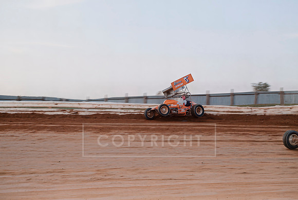 #5W Randy Wolfe Hits the Fence at Williams Grove-4
