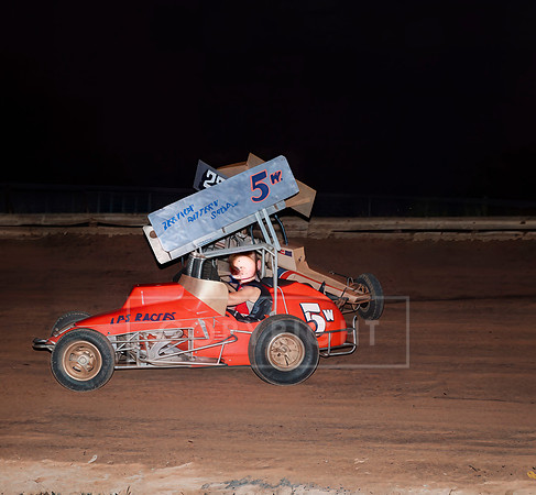 #5W Randy Wolfe Passes the Spinning #22 Unknown at Williams Grove-2