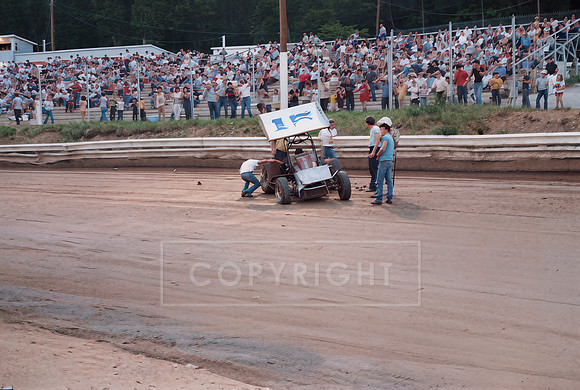 #15 Steve Stambaugh Wreck at Lincoln-4
