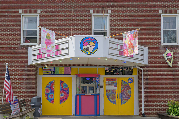 28 E Franklin Street Bonkeys _Z993263