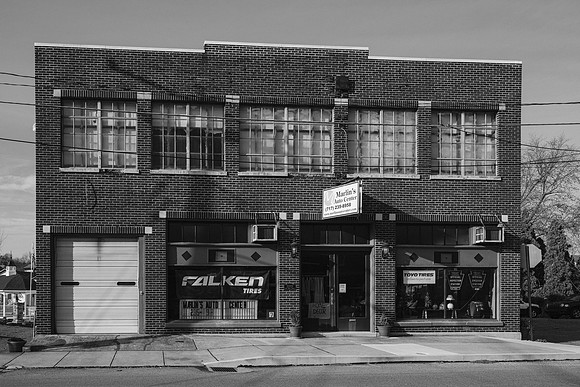 7 East Main Street Marlins Automotive _Z993312-2