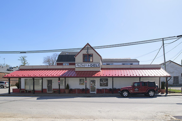 10 East Franklin Street New Freedom Coffee & Deli and New Freedom Roasting _Z993262