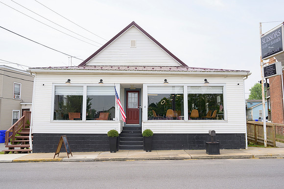 6 East Main Street Scissors _Z993179