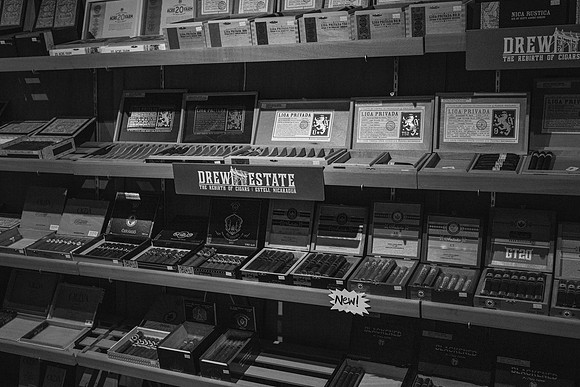 20 East Franklin Street Freedom Cigar & Tobacco _Z994186-2