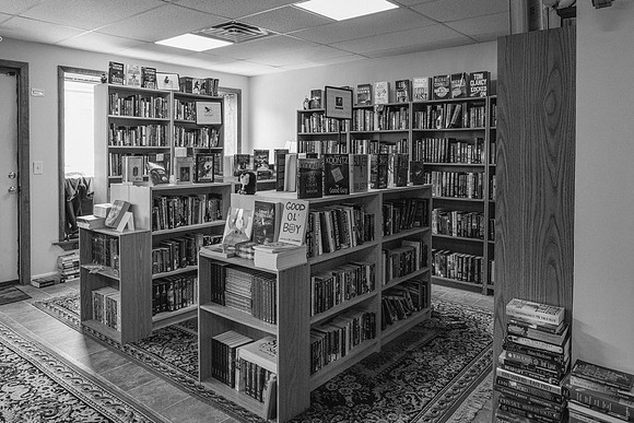 12 North Second Street Night Owl Books _Z993215-2