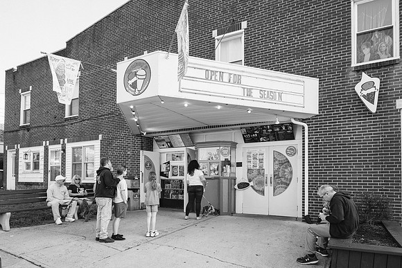 28 E Franklin Street Bonkeys Bonkeys _Z993324-2