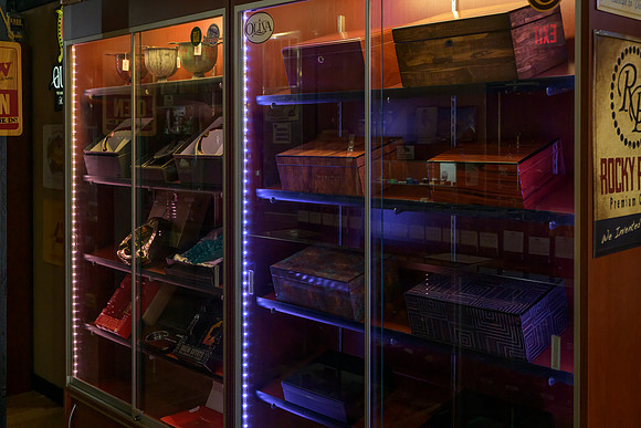 20 East Franklin Street Freedom Cigar & Tobacco _Z994187