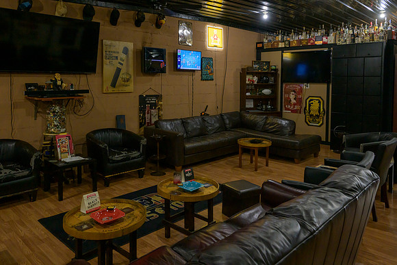 20 East Franklin Street Freedom Cigar & Tobacco _Z994188