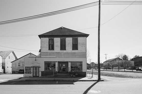 2 East Franklin Street Whistle Stop Bike Shop _Z993261-2