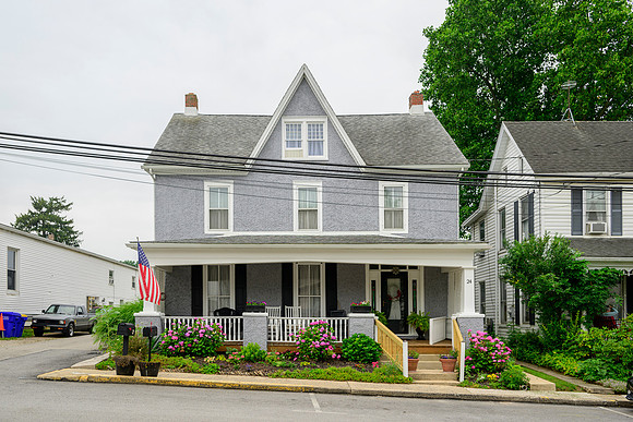 24 East Franklin Street _Z995166