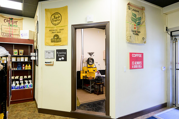 10 East Franklin Street New Freedom Coffee & Deli and New Freedom Roasting _Z995156