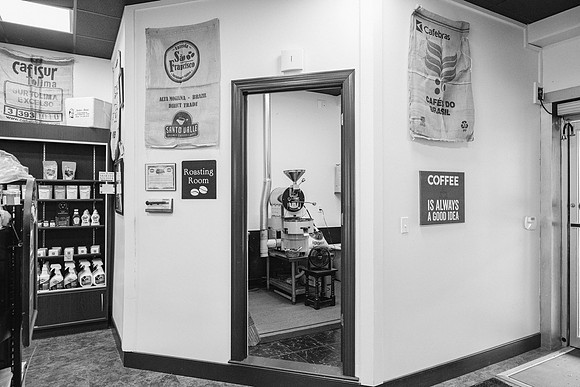 10 East Franklin Street New Freedom Coffee & Deli and New Freedom Roasting _Z995156-2
