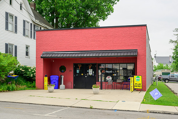 20 East Franklin Street Freedom Cigar & Tobacco _Z995163