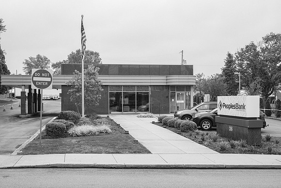 26 East Main Street Peoples Bank _Z995293-2