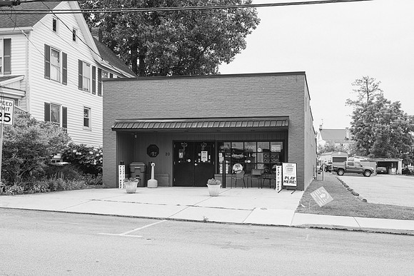 20 East Franklin Street Freedom Cigar & Tobacco _ZZ72844-2
