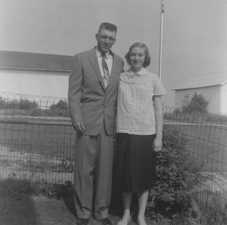 Johnny & Gail and Rick In The Oven - 1957