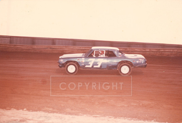 #33 Unknown Street Stock
