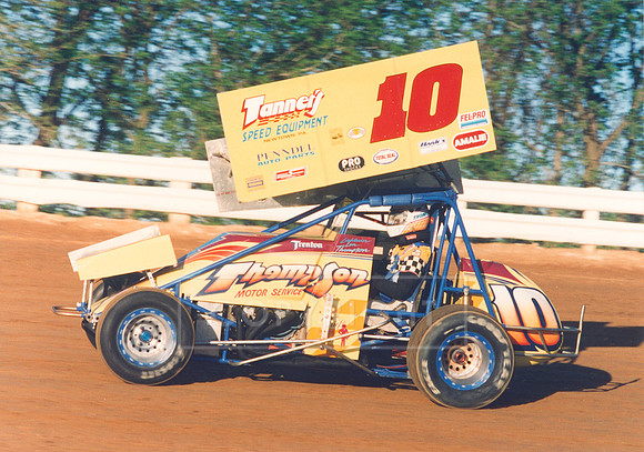 #10 Len Thompson