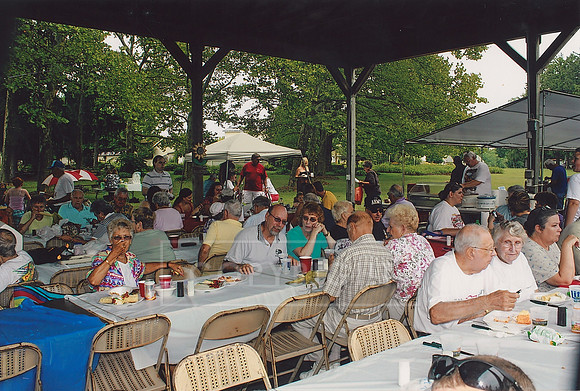 YCRC Club Picnic YCRC Clubhouse 8-7-11 (2)
