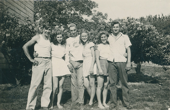 Ryer Family (?) (6)