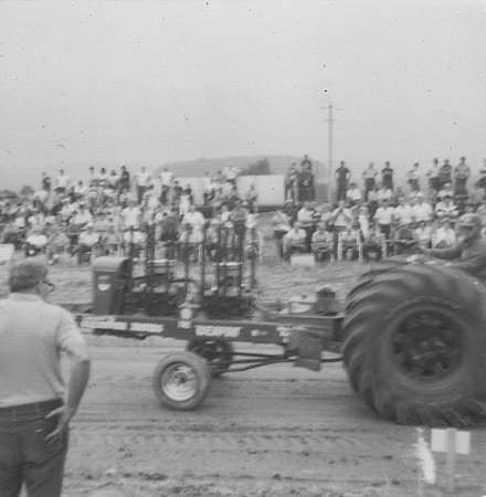 Tractor Pull on Ryer Farm August 1975 (2)-2
