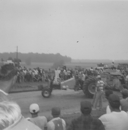 Tractor Pull on Ryer Farm August 1975 (4)-2