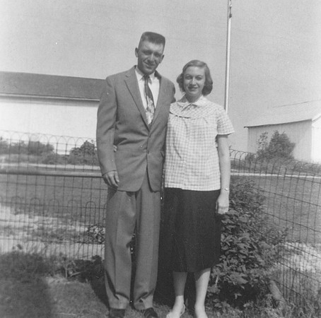 Johnny & Gail and Rick In The Oven - 1957