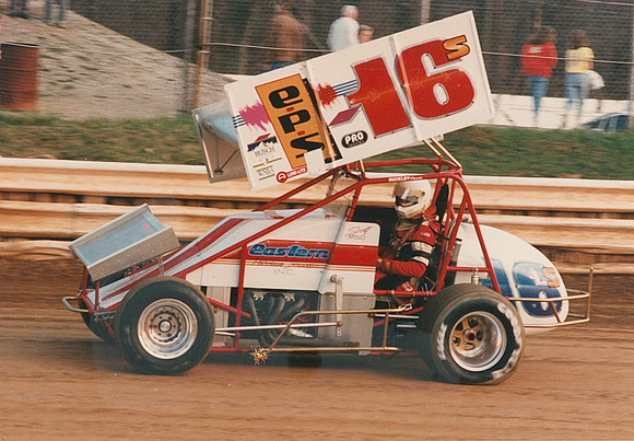 #16S Scott Walls