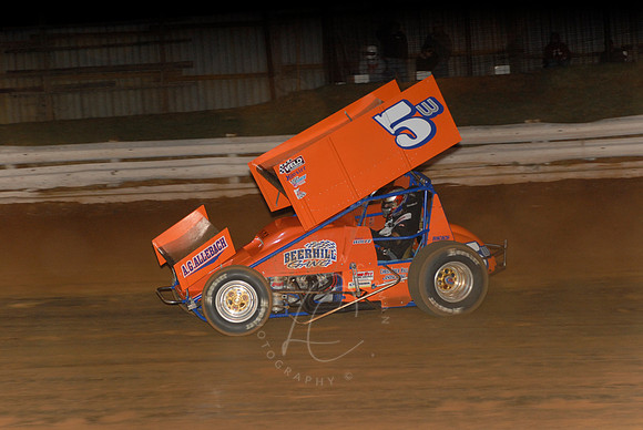 #5W Lucas Wolfe