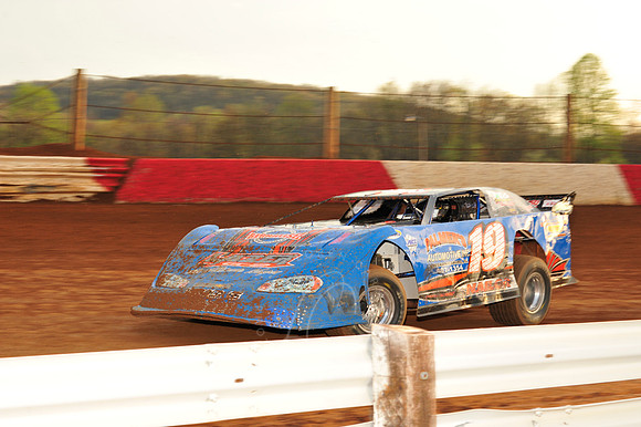 _LIN_4-25-09_LC-35