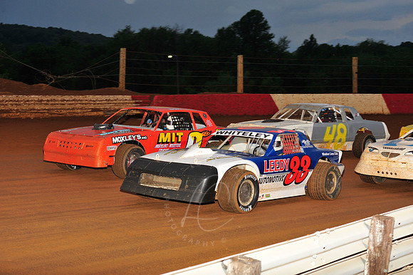 _LIN_5-16-09_LC-147