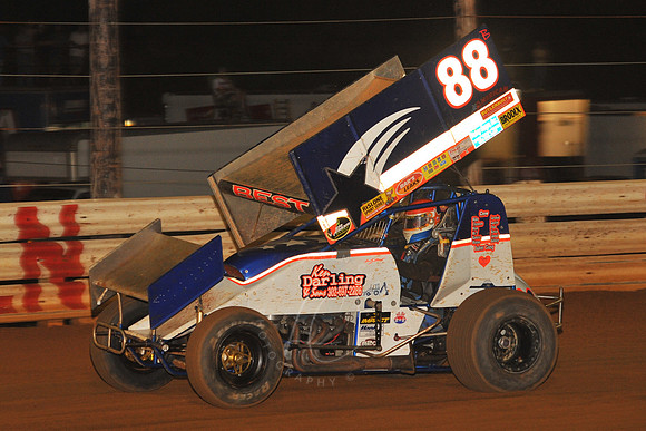 LIN_8-14-10_LLC_URC-52