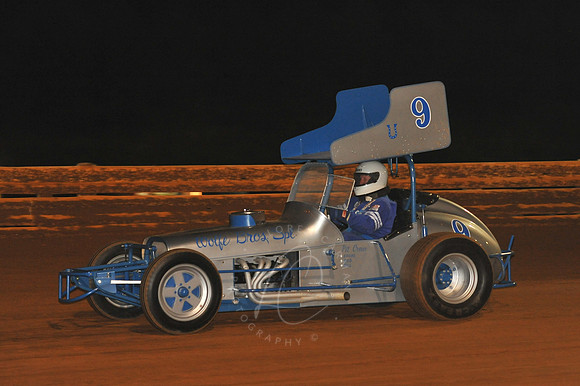 LIN_8-28-10_LLC_EMMR-14