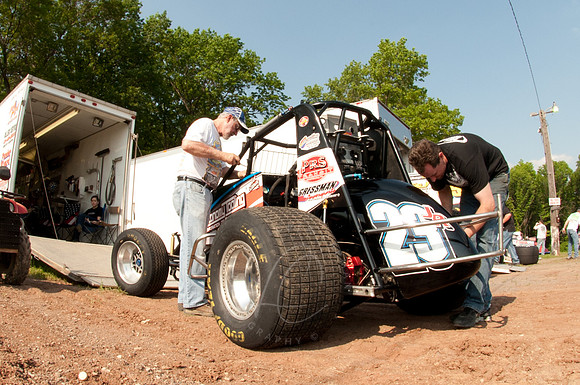 LER_5-30-11_LLC_PITS-16