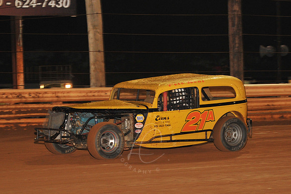 LIN_9-10-11_LLC_CLASSIC-13